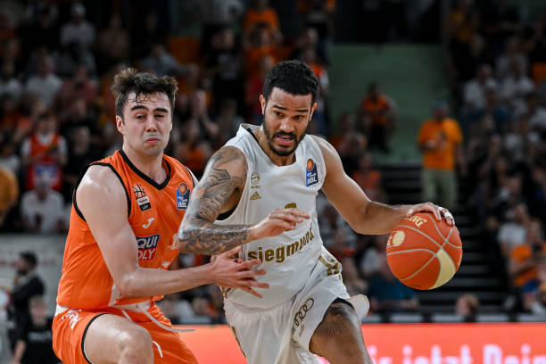 使他成为对 使他成为对