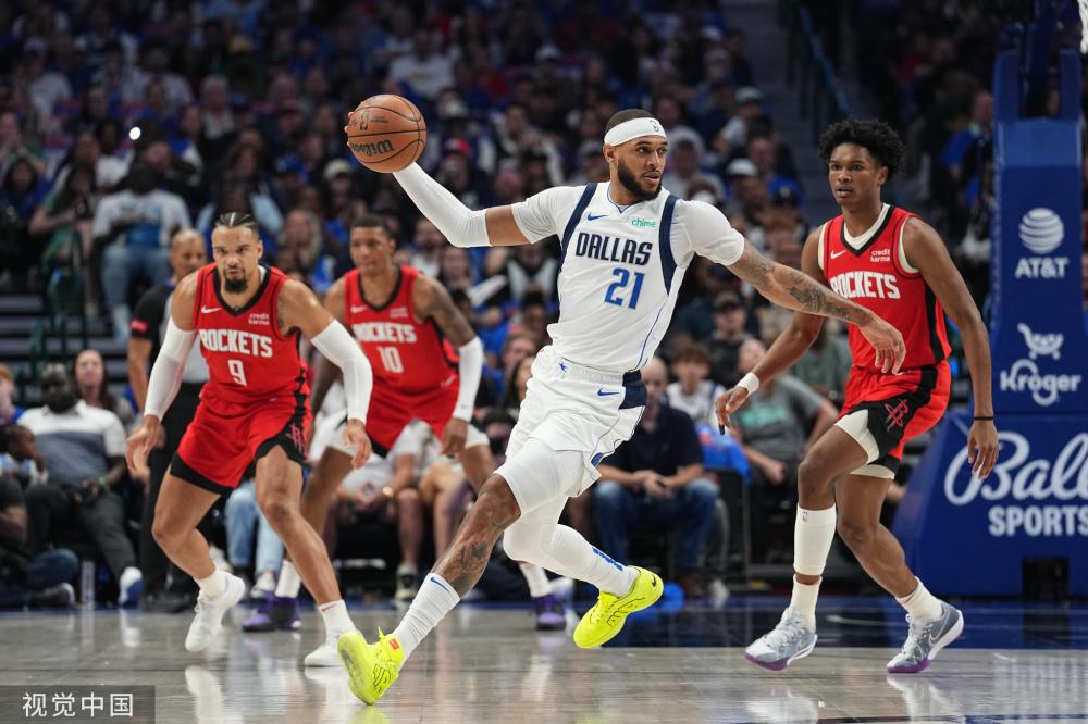 队中场在比 队中场在比